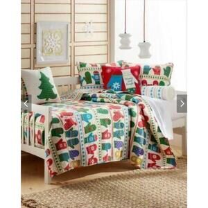 NEW! Mittens King Size Christmas Bed Quilt Comforter Multi-Color Winter Holiday